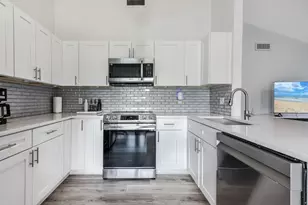 10117 Mikado Ln, Royal Palm Beach, FL 33411 - Photo 9