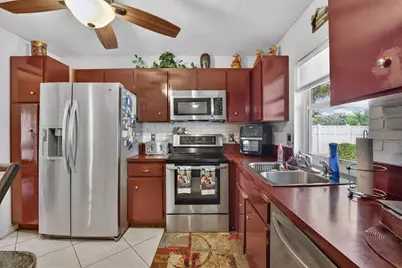 9621 NW 28th Place, Coral Springs, FL 33065 - Photo 9