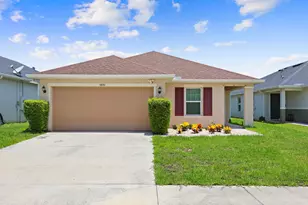 5870 NW Pine Trail Cir, Port Saint Lucie, FL 34983 - Photo 1
