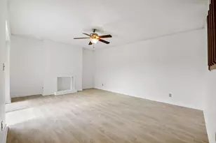 1600 Forest Lakes Cir, West Palm Beach, FL 33406 - Photo 9