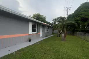 2691 NW 8th St, Pompano Beach, FL 33069 - Photo 1