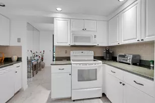 7940 La Mirada Dr, Boca Raton, FL 33433 - Photo 15