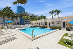 330 Arthur St, Hollywood, FL 33019 - Photo 3