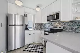 330 Arthur St, Hollywood, FL 33019 - Photo 9