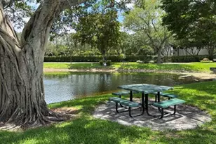 10222 Pine Dr, Boynton Beach, FL 33437 - Photo 27