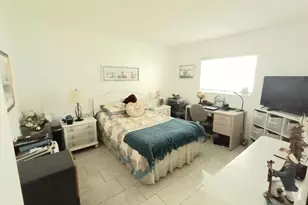 1025 SE 4th Ave, Dania Beach, FL 33004 - Photo 9