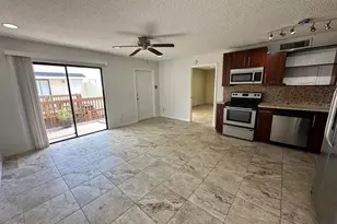637 Executive Center Dr, West Palm Beach, FL 33401 - Photo 5