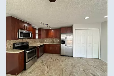 637 Executive Center Drive #N203, West Palm Beach, FL 33401 - Photo 9
