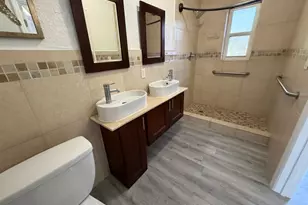 2625 NE 13th Ct, Fort Lauderdale, FL 33304 - Photo 9