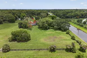 1029 Arabian Dr, Loxahatchee, FL 33470 - Photo 11