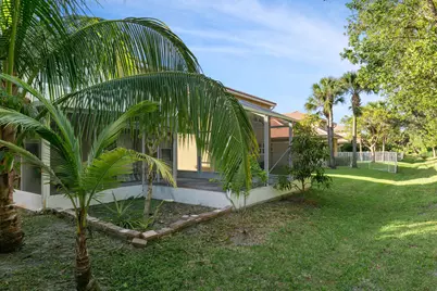 1086 NW Leonardo Circle, Port Saint Lucie, FL 34986 - Photo 7
