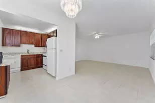 877 Flanders S, Delray Beach, FL 33484 - Photo 13