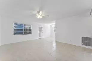 877 Flanders S, Delray Beach, FL 33484 - Photo 9