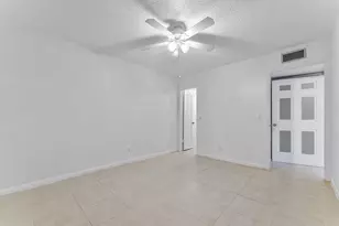 877 Flanders S, Delray Beach, FL 33484 - Photo 23