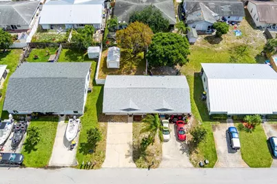 8997 SE Sandy Lane, Hobe Sound, FL 33455 - Photo 3