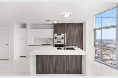 851 NE 1st Avenue #3202, Miami, FL 33130 - Photo 3