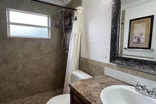 5636 NE 5th Ave, Oakland Park, FL 33334 - Photo 17