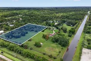 000 Foxtrail, Loxahatchee, FL 33470 - Photo 1