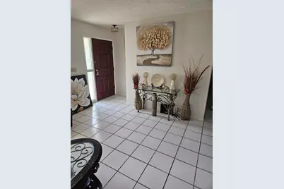 967 SE Breakwater Avenue, Port Saint Lucie, FL 34983 - Photo 3