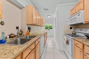 3002 Cardinal Dr, Delray Beach, FL 33444 - Photo 7