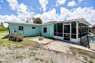 1671 SE 11th St, Stuart, FL 34996 - Photo 37