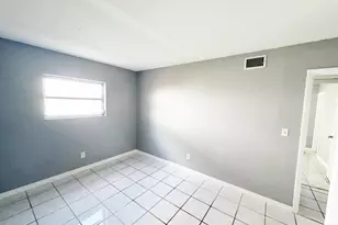 320 SW 1st St, Pompano Beach, FL 33060 - Photo 13