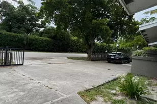 2899 NE 2nd Ave, Boca Raton, FL 33431 - Photo 21