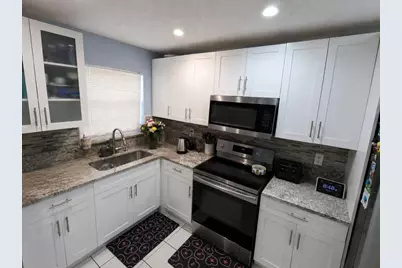 7900 SW 7th Place, North Lauderdale, FL 33068 - Photo 3