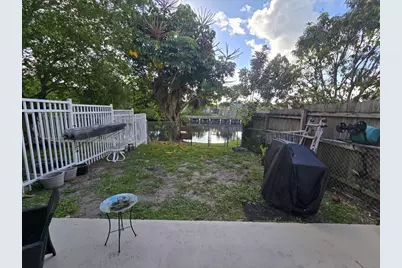 7900 SW 7th Place, North Lauderdale, FL 33068 - Photo 19