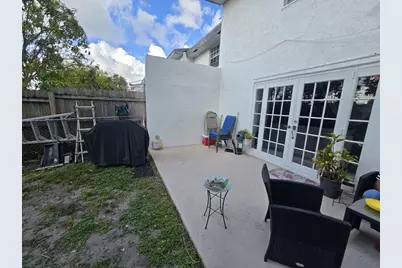7900 SW 7th Place, North Lauderdale, FL 33068 - Photo 17
