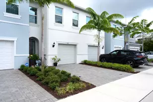1832 SE Roxy Way, Stuart, FL 34996 - Photo 3