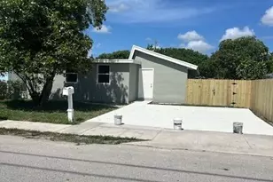 310 NW 4th Ave, Delray Beach, FL 33444 - Photo 1
