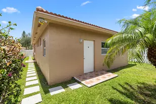 907 Stanton Dr, Weston, FL 33326 - Photo 3
