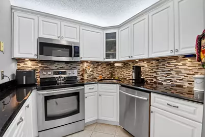 207 Pine Hov Circle #D2, Greenacres, FL 33463 - Photo 15