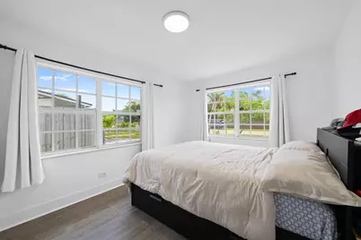 2571 NW 18th Court, Fort Lauderdale, FL 33311 - Photo 15