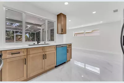 9351 NW 20th Place, Sunrise, FL 33322 - Photo 11