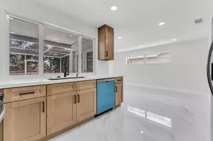 9351 NW 20th Pl, Sunrise, FL 33322 - Photo 11