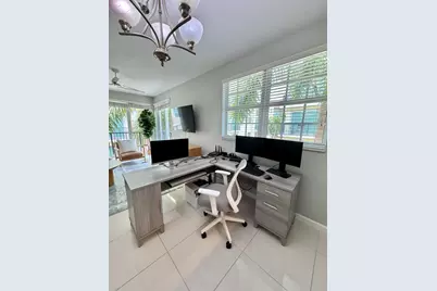 225 NE 1st Street #405, Delray Beach, FL 33444 - Photo 17