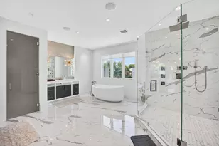 39 Pelican Dr, Fort Lauderdale, FL 33301 - Photo 41
