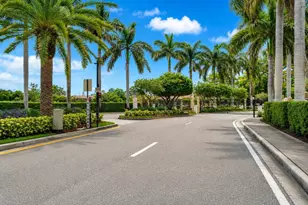 340 Lake Monterey Cir, Boynton Beach, FL 33426 - Photo 3