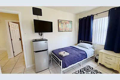 411 SE 4th Street, Dania Beach, FL 33004 - Photo 37