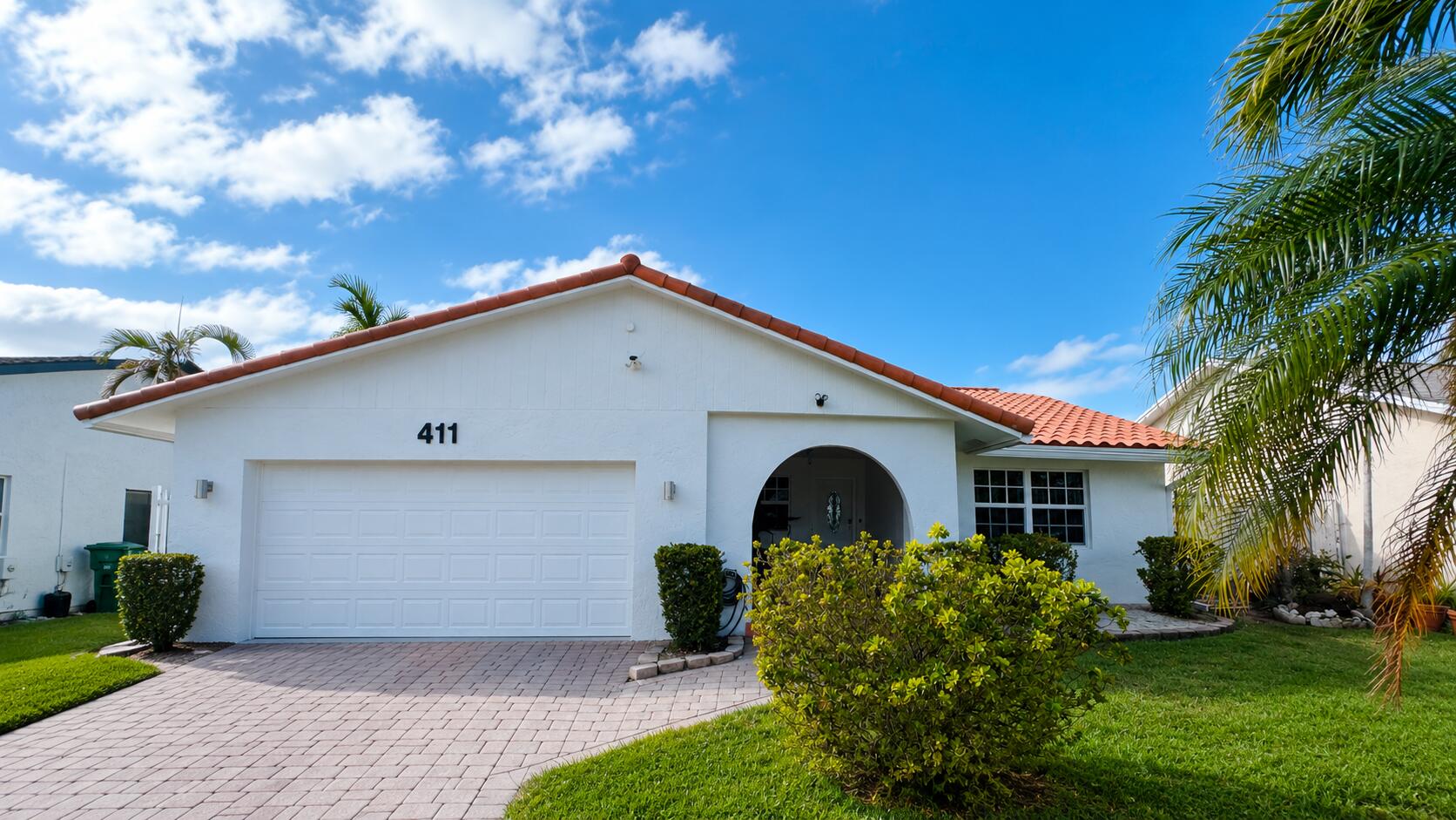 411 SE 4th St - 411 SE 4th St, Dania Beach, FL 33004 Luxury Property | Jose Angel Pina