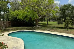 3230 Pebble Beach Dr, Wellington, FL 33467 - Photo 7