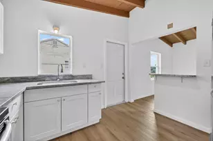 405 N 22nd St, Fort Pierce, FL 34950 - Photo 9