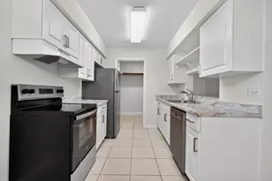 3911 NW Cinnamon Tree Cir, Jensen Beach, FL 34957 - Photo 21