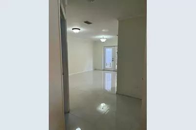 8714 NW 107 Terrace, Hialeah Gardens, FL 33018 - Photo 3