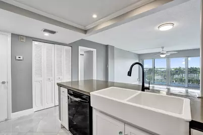 2611 N Riverside Drive #604, Pompano Beach, FL 33062 - Photo 9