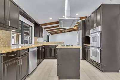 1083 NW 97th Avenue, Plantation, FL 33322 - Photo 9