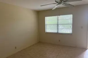 660 Glouchester St, Boca Raton, FL 33487 - Photo 9
