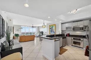 2640 Lake Shore Dr, Riviera Beach, FL 33404 - Photo 9